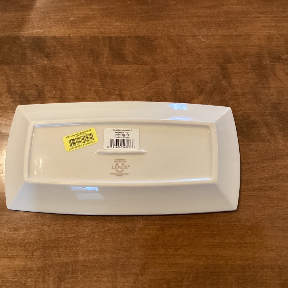 Lenox Holiday Nouveau Fingertip Towel Tray - Picture 2 of 3